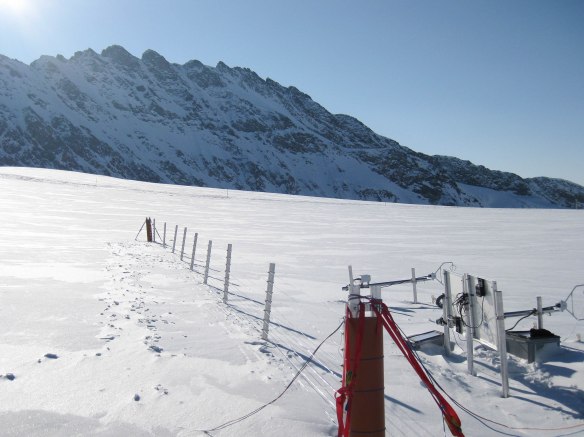 EPFL's dts fence in the alps